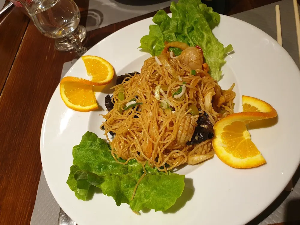 Nouilles Sautées Aux Fruits de Mer